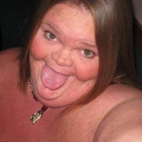 maggiepotaria's profile picture. Só falo potaria, e quanto tou sentimental invento frases amorosas, e quando to revoltada chingo as rekalkada!!