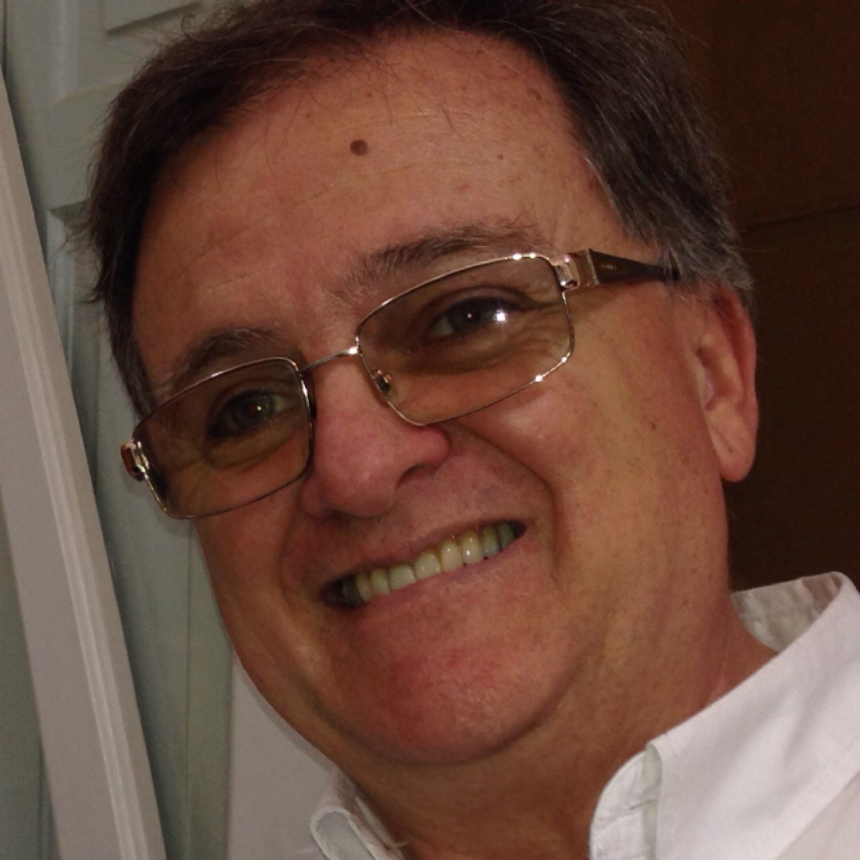 robertobarbat's profile picture. 