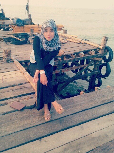 nuraini536's profile picture. DIV KEBIDANAN STIKIM JAKARTA  :) senyumku untuk semua orang, tapi hatiku hanya untukmu :)