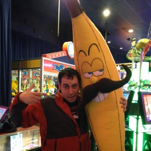 FrancisDanger's profile picture. What's brown and sticky? A stick.