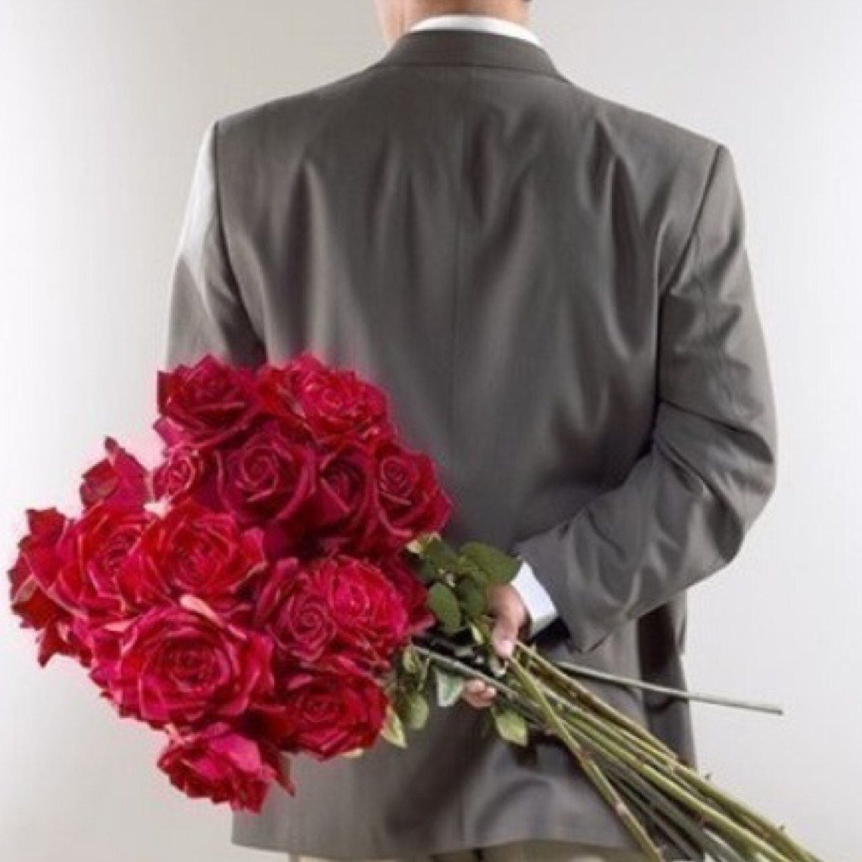 Homens normalmente só pensam na sua vontade mais nao sabe que as vezes pode machucar uma linda mulher ... Mulheres um beijo do PRINCIPE ROMANTICO :*