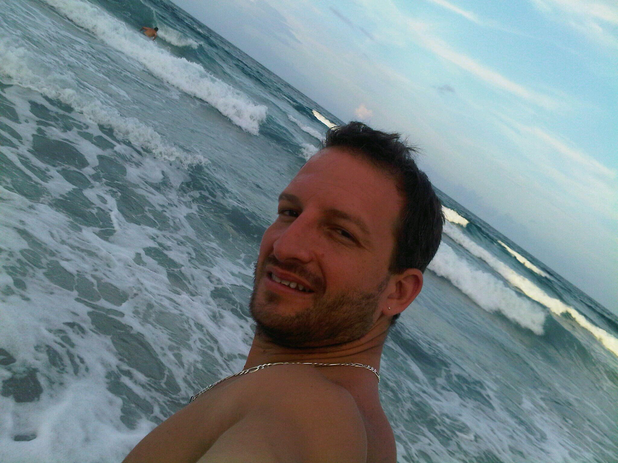 AmancioG33's profile picture. Born to make a change in the World