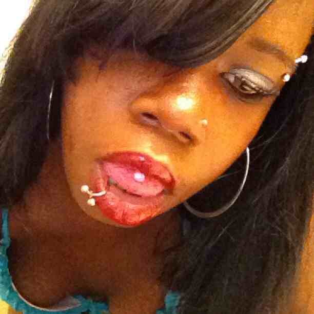All I do iz sit bac lik a BOSS m get high