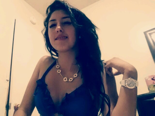 instagram: @_xoxoniraa