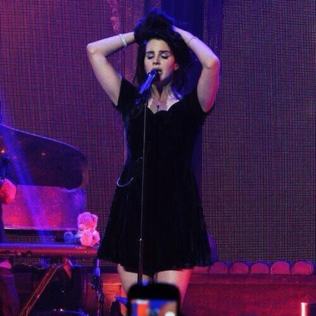 if i cant have lana no one else in this world can