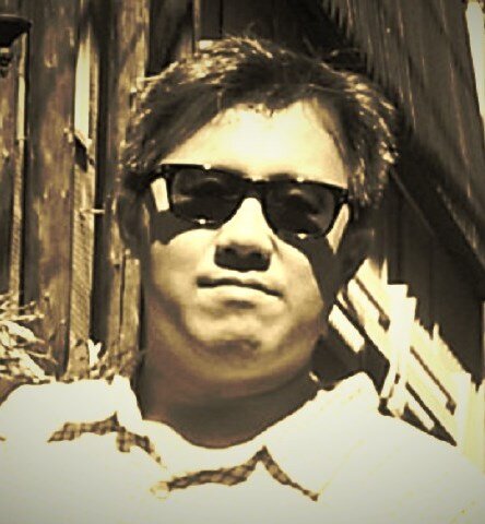 I'm a alien, I'm a legal alien, I'm Taiwanese in Shanghai.