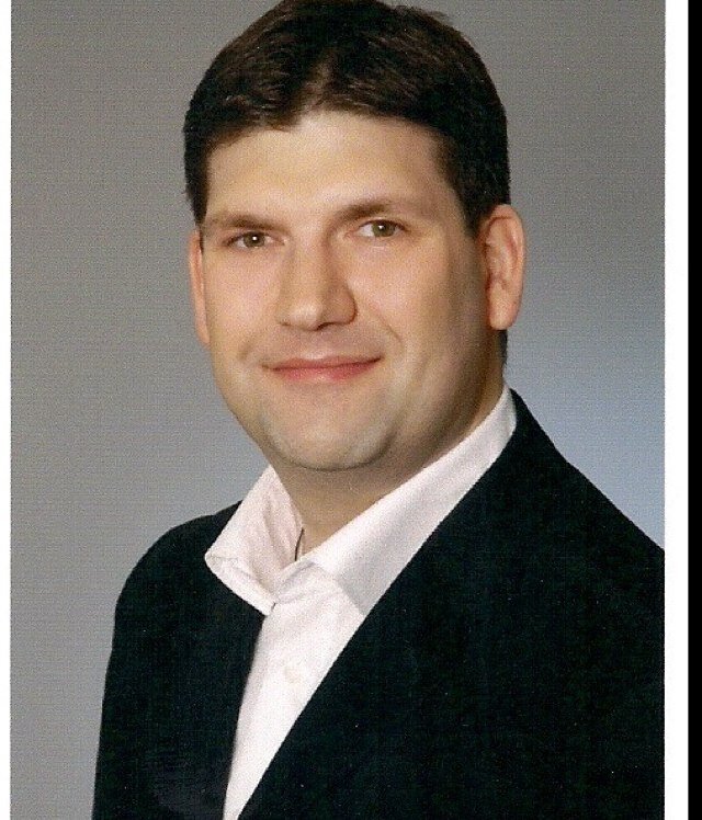 Vorsitzender der LSU Hamburg, Mitglied im Vorstand des CDU KV Wandsbek, Rechnungsprüfer des HSV e.V Kassenwart DJK im DV Hamburg.
