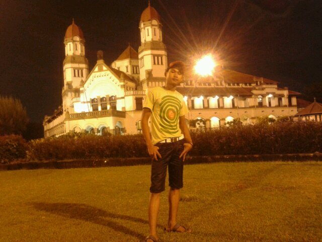 Qhamimfahry's profile picture. 