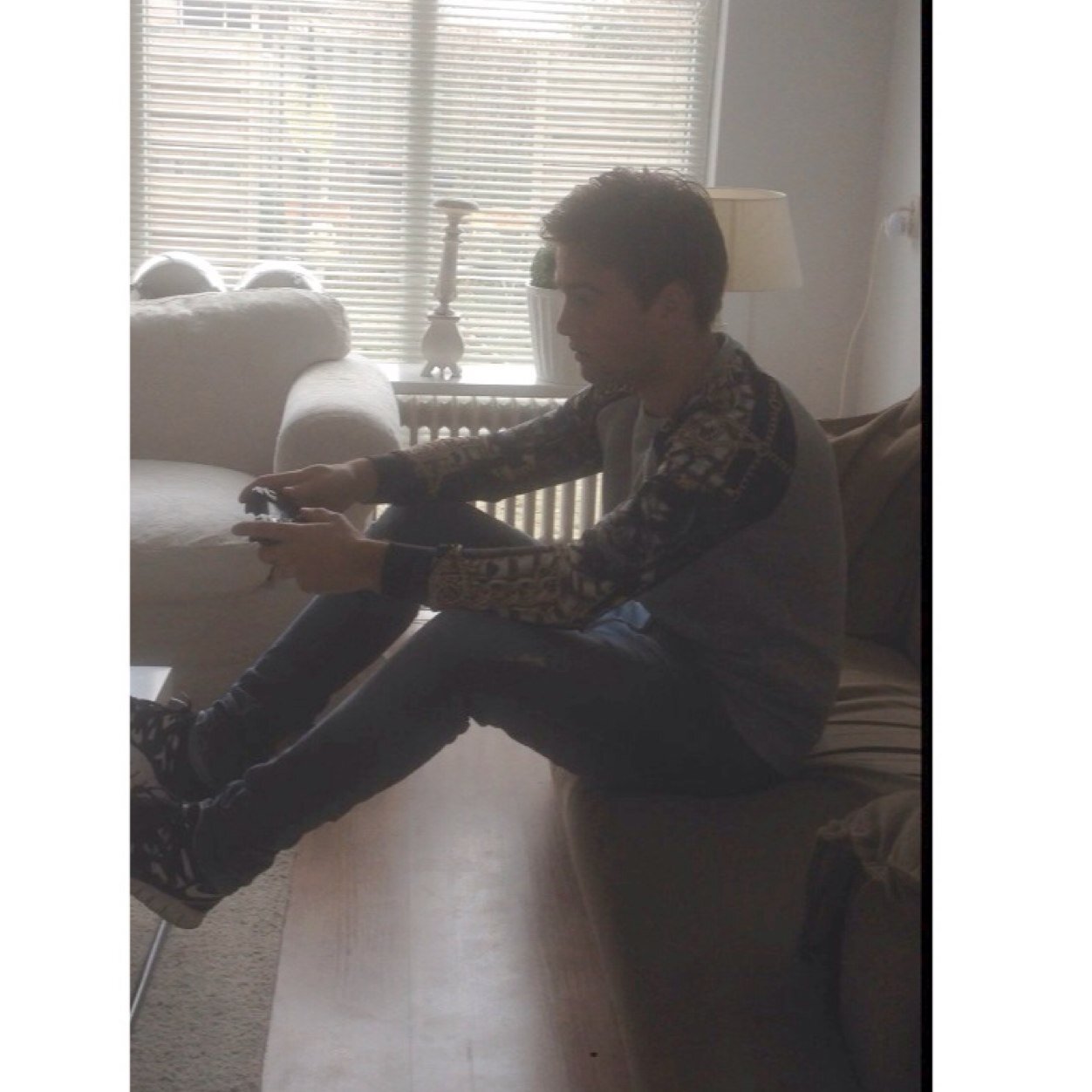 June_ie's profile picture. 