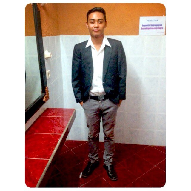 Part of Manusia Setengah Monyet(@Angka_Ganjil), CEO ALPHA Enterprise, wanna be a good drumer, Song Writer, @WidyaCantika_'s :)