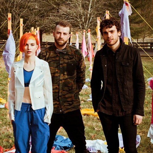 The owner of this account is @JoshForsythe3  (please go follow me) This account is for parwhores and many more. ILY @paramore
