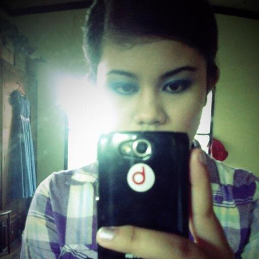 IsabelleQuindo's profile picture. Assemblage artist (joke :D), novel reader, cartoon watcher