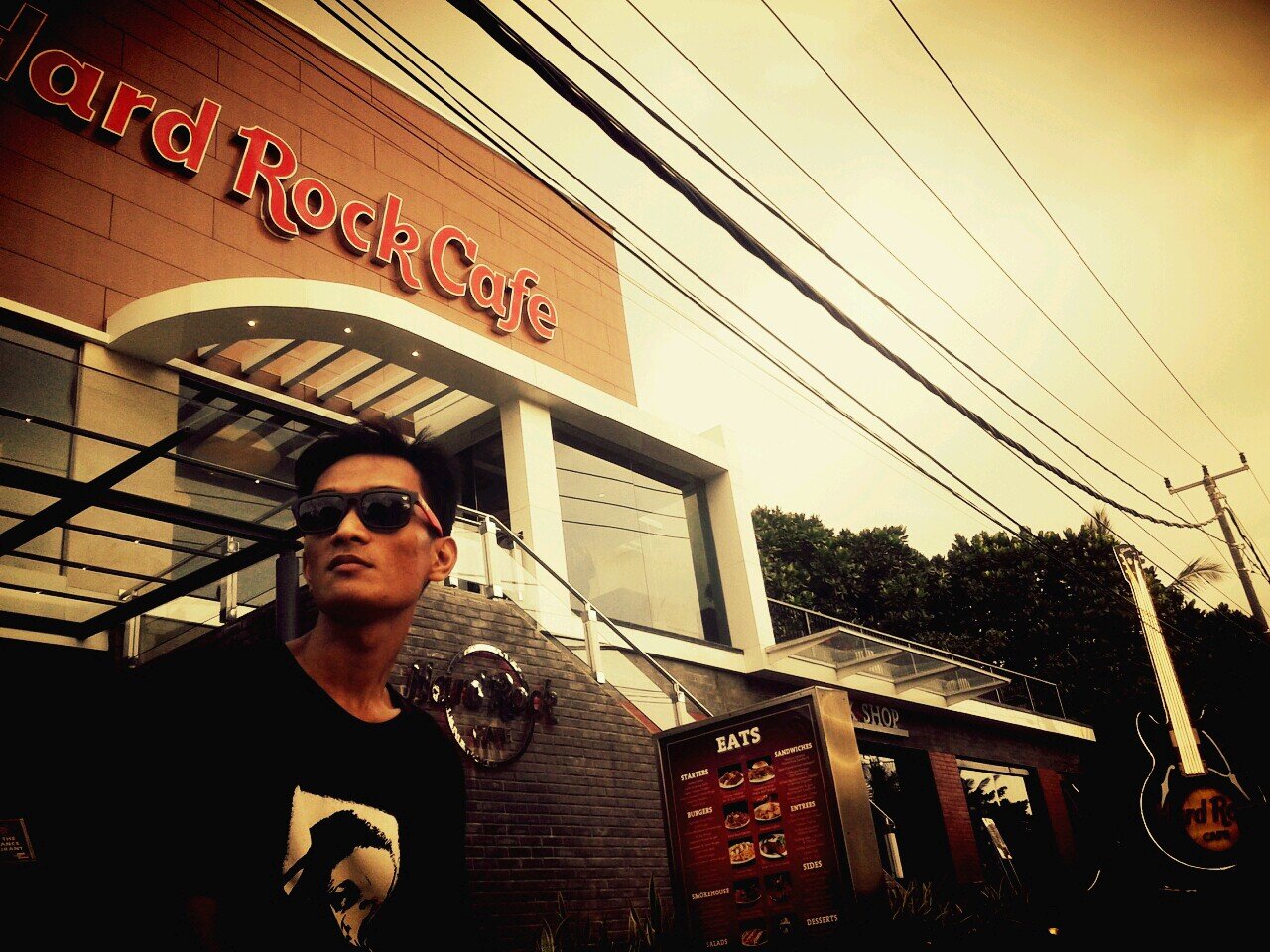 sk8_alvhien's profile picture. satu satu.y pria dngan rasa jeruk, berusaha sama agar berbeda !!!