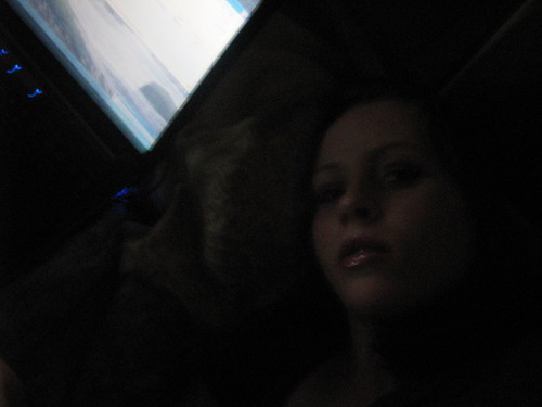 b0nnie_edwards's profile picture. i like EMINEM, & butter chicken (haha) & music, and got GORGOUS blue eyes.....