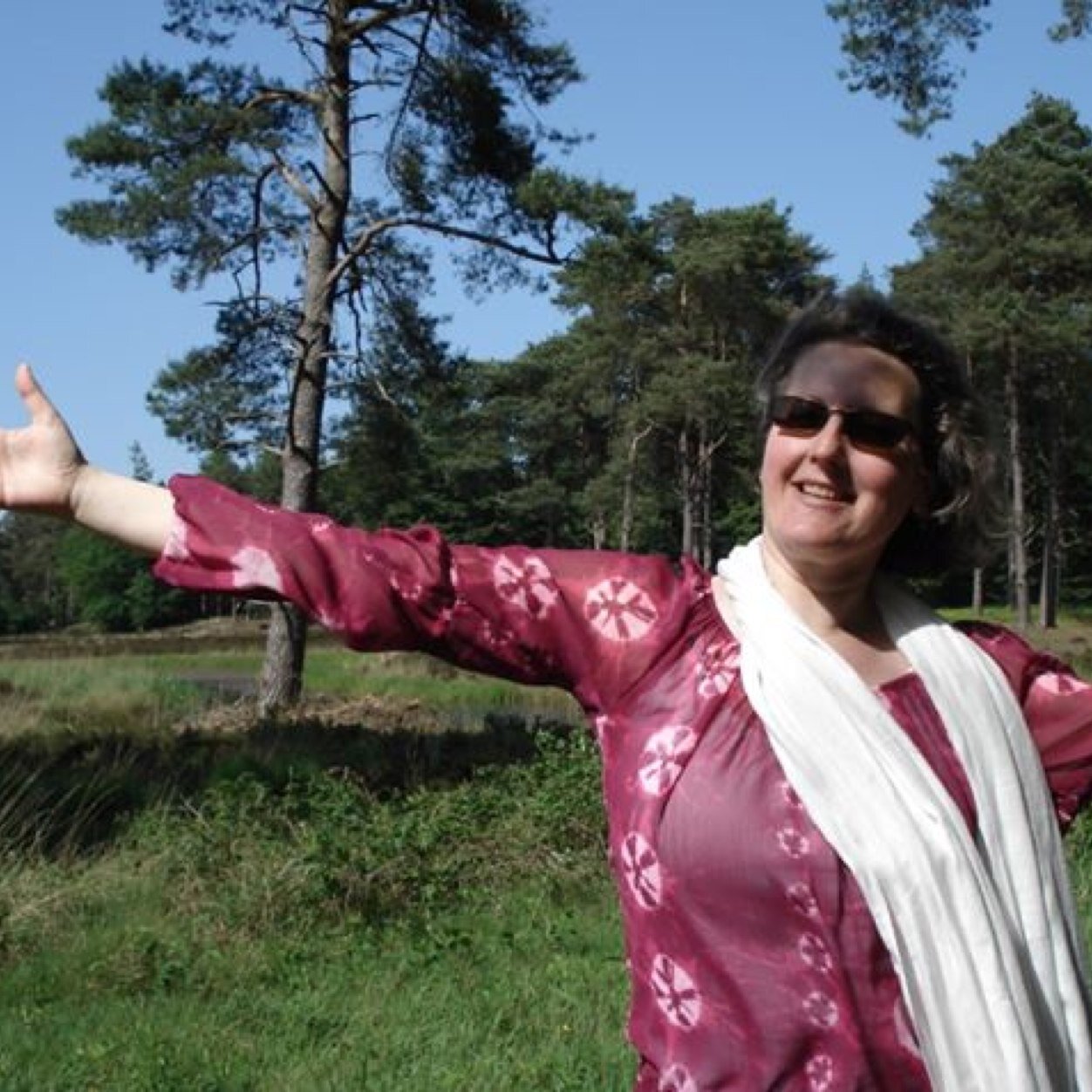 Ondernemer in een veranderende tijd en initiatief nemer van ecOss. Kom gezellig naar onze theetuin de Notelaar in Berghem en doe mee voor een mooiere wereld.
