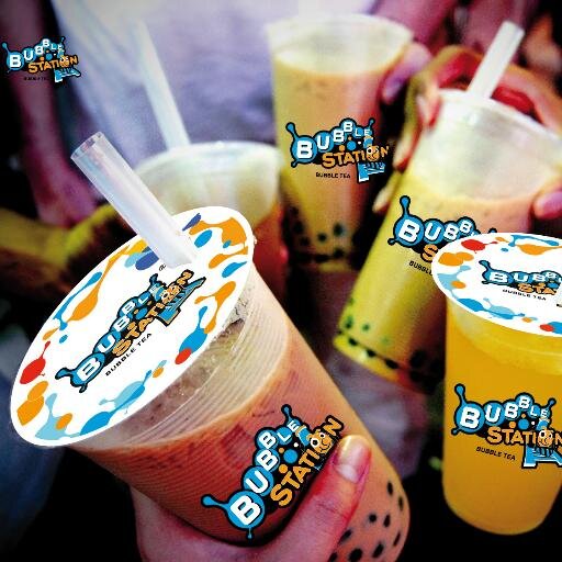 Your favorite stop for the refreshing bubble teas with juicy popping bubbles and tapiocas. Enjoy our mouth-watering flavors or create your own !