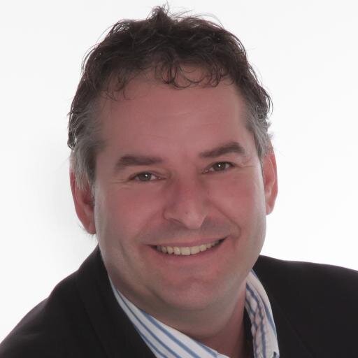Sondeur à temps plus que complet, avec un fort penchant vers les technologies de l'information.