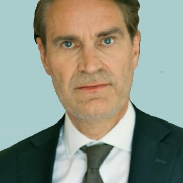 HubertusHoffman's profile picture. Seit 1990 als Rechtsanwalt tätig. Schwerpunkte: Arbeits-, Handels- und Gesellschaftsrecht. 
Internationale Gesetzgebungsprojekte.