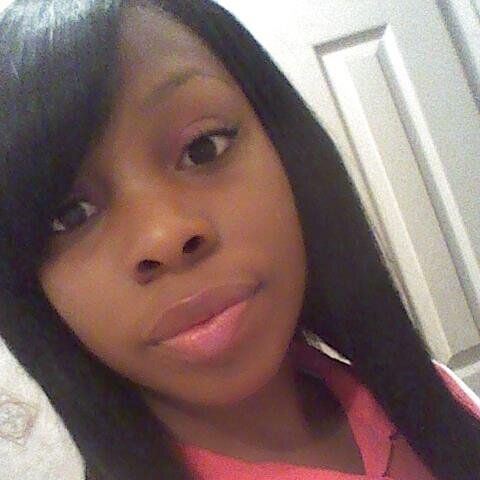 ADRAINS RIGHT HAND &MARTEZ WIFE ! FOLLOW ME ON IG @NIYA_95