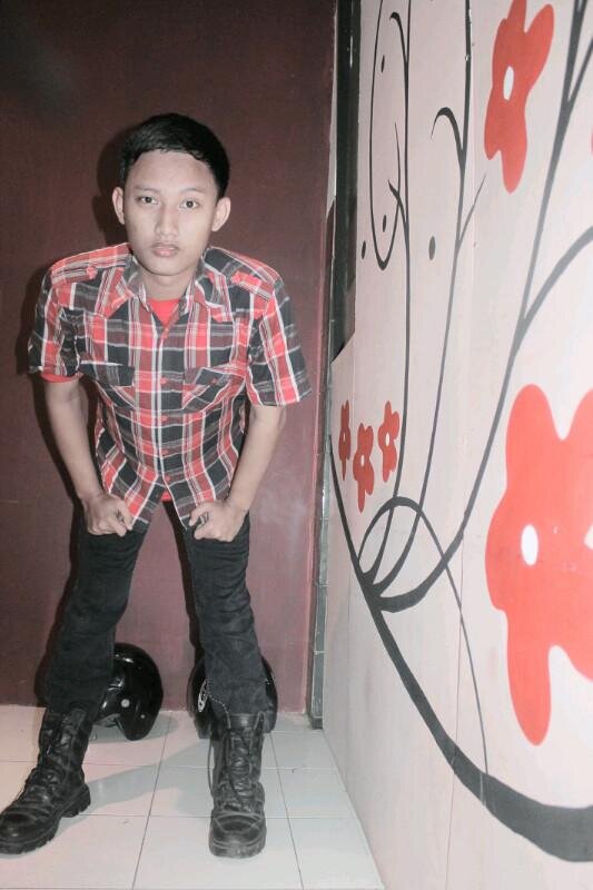 Go Follow  @SultanGuruhBeal seriously recommended.