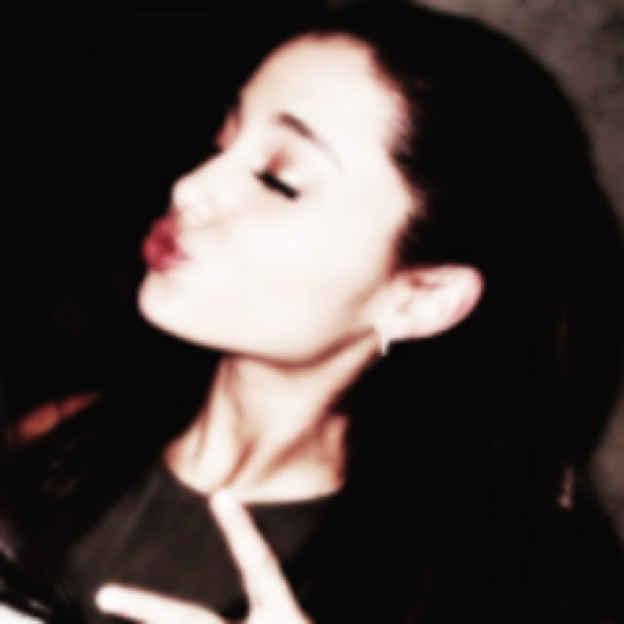 Follow @ButeraFactsx !!!!!!!!!!!!!!!!!!!!!!!!!!!!!! DO IT SHE IS SO SWEET