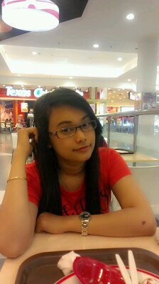 rosagundek's profile picture. annyeong..