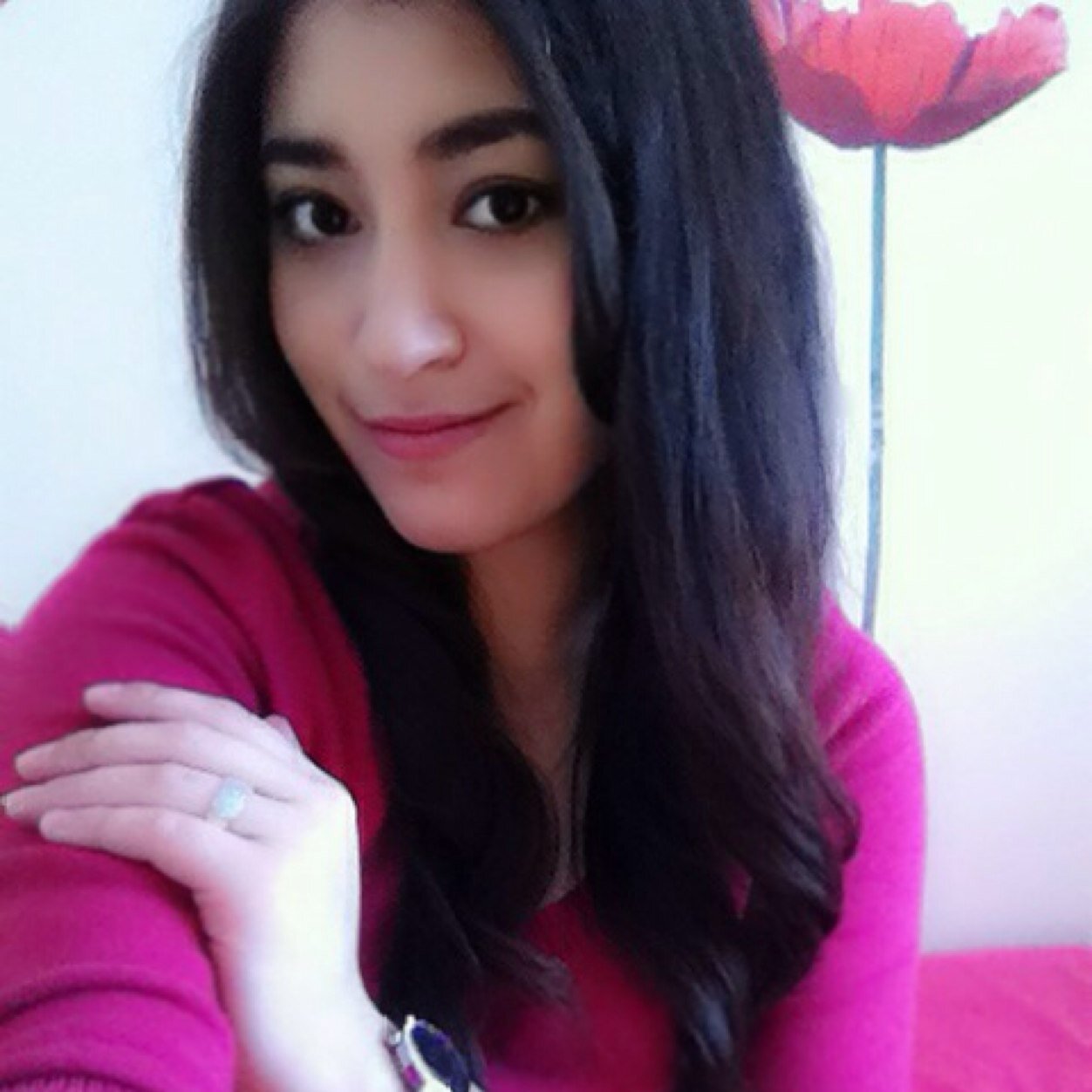 DuktharMazari's profile picture. Princess of NSEW , Practicing Muslim, Bsc. RN student