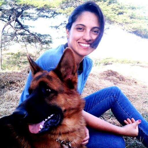Hija de la MUJER mas espectacular del Universo YUBIRIS ALBARRAN y Estudiante de la mejor carrera del mundo MEDICINA VETERINARIA :)