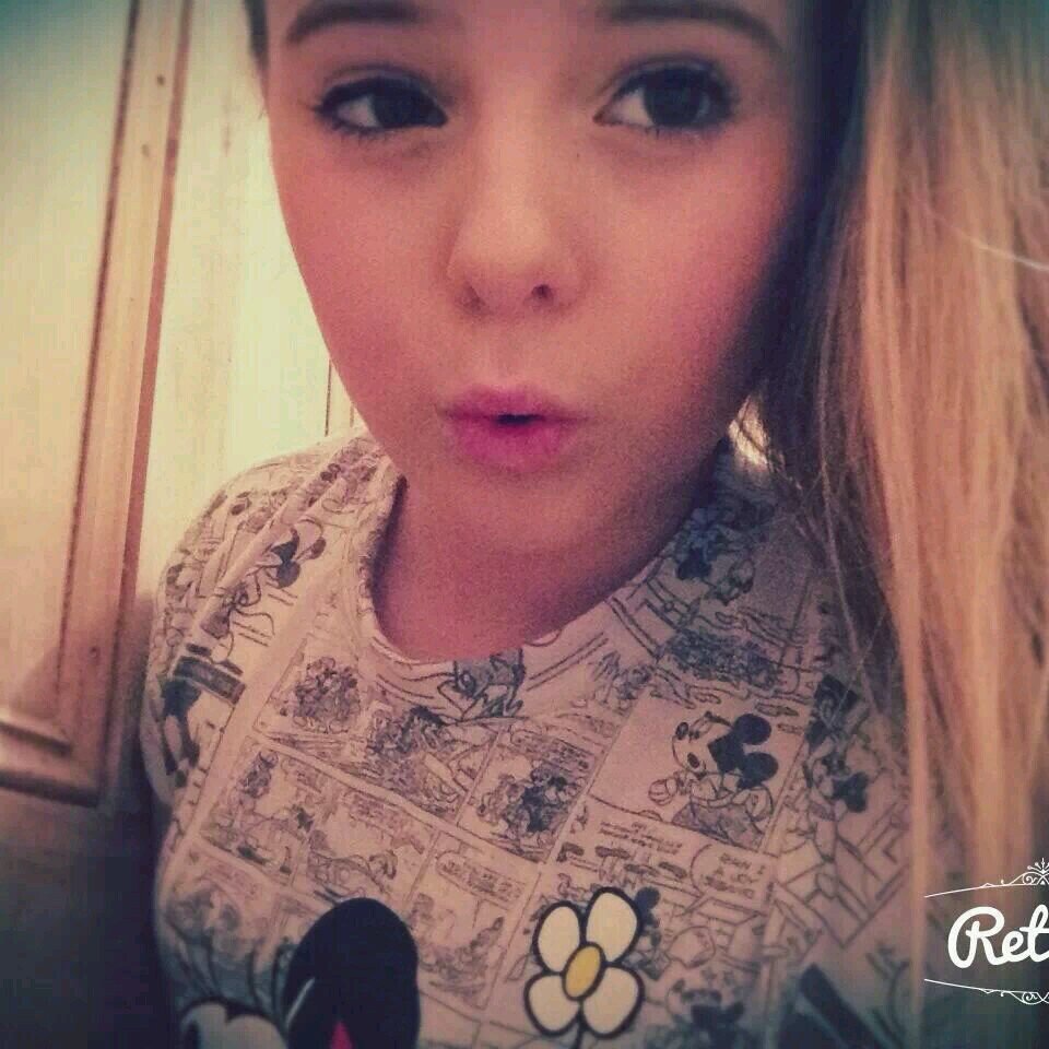 I follow back jake bugg,one direction and the vamps