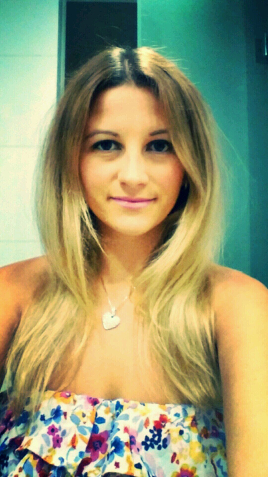 AT_Wellness's profile picture. Holistic Nutritionist, CNP & Yoga Teacher founder of Blossoming Wellness Health. World traveler and lover of whole organic foods. IG: andracnp