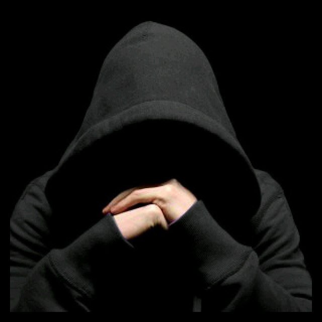 متى يولد لي قلبٌ كـ عينيك / وانام ..