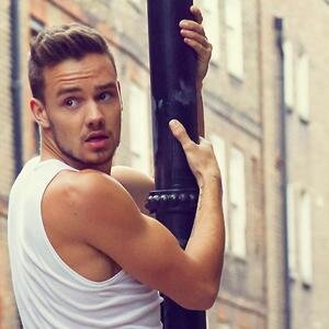 Directioner/oncer
Follow-me guys