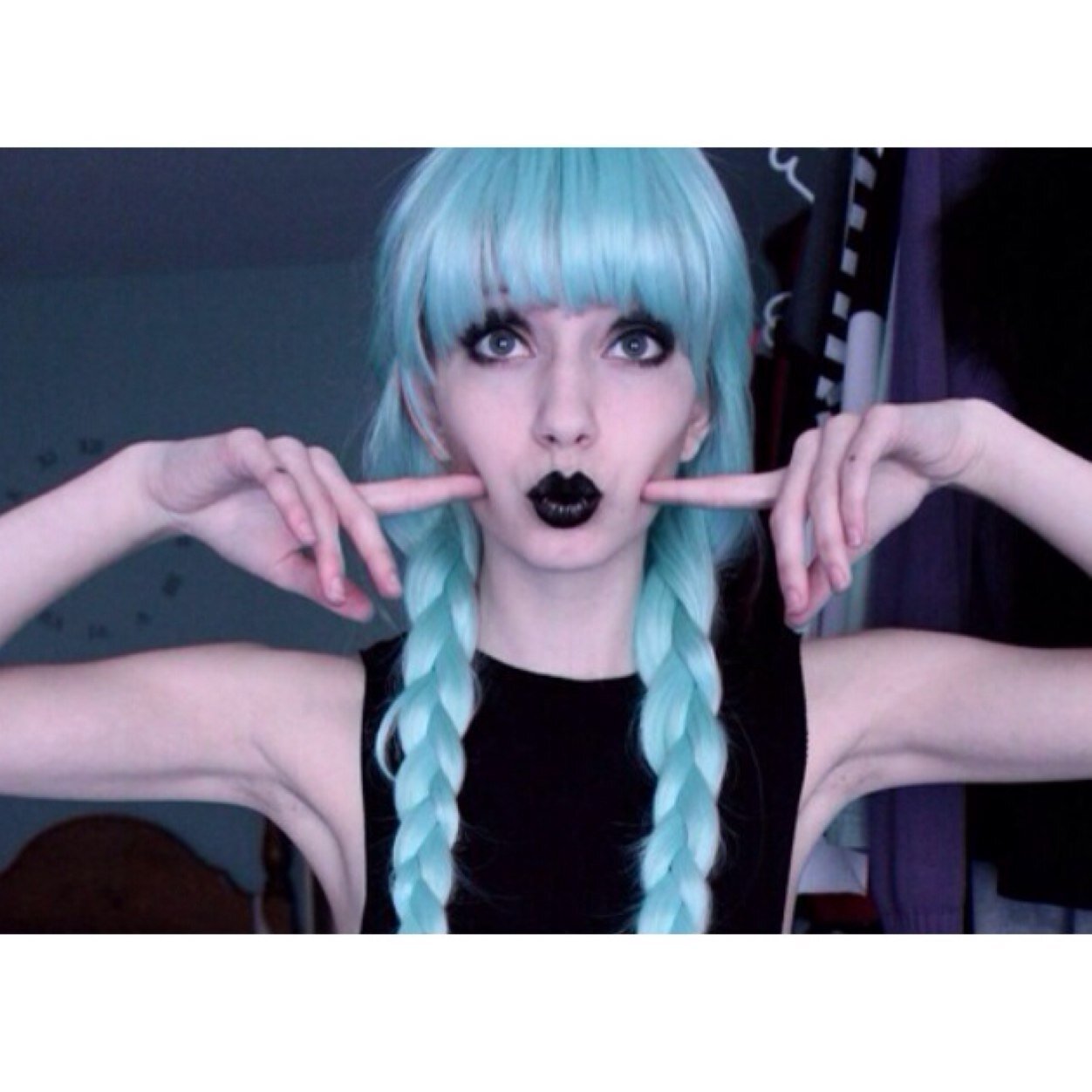 i'm gonna be your bubblegum bitch — zuccherino • louisa