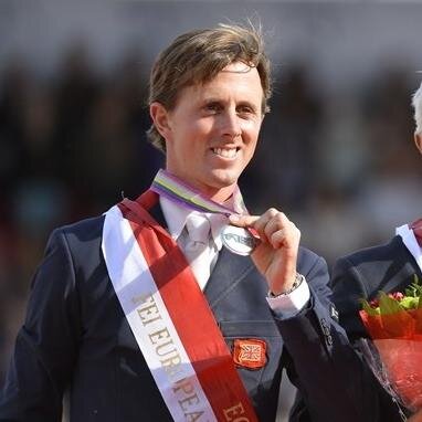 🇬🇧 International show jumper 🥇Olympic individual & team gold medalist - European team gold & individual silver medalist