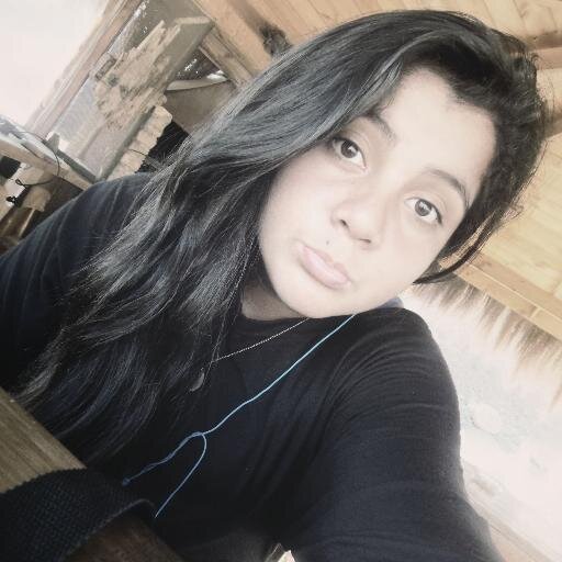 Hola,soy de Taltalcity, me gusta sacar fotos,me gustan los animales y me gusta escuchar música. Acá abajo está mi facebook.