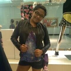 im a total directioner and mixer. i can be so fuuny at times i can you smlie when your sad. Plus i follow back
