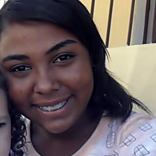 Elaine 
“Faço parte do mundo, e no entanto, ele me deixa perplexo.” Charles Chaplin