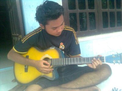 indranakbrebes's profile picture. 