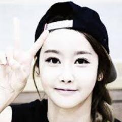 Leader e Lead dancer delle Crayon Pop~