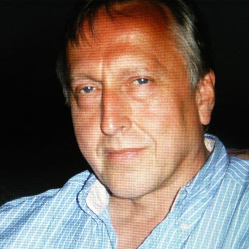 Dr. med., med. dent. Johann Baer, Facharzt für Kiefer- und Gesichtschirurgie.
Medicine-Based Dentistry. Spezialist für Zirkonimplantate. Homepage Johann Baer