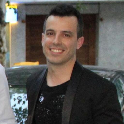 adrigarcilara's profile picture. Profesor en la pública con vocación de coser pa la calle. Ahora dirijo mi IES. Papi de Cristina y Victoria (y de Coki). Animalista y ecologista.