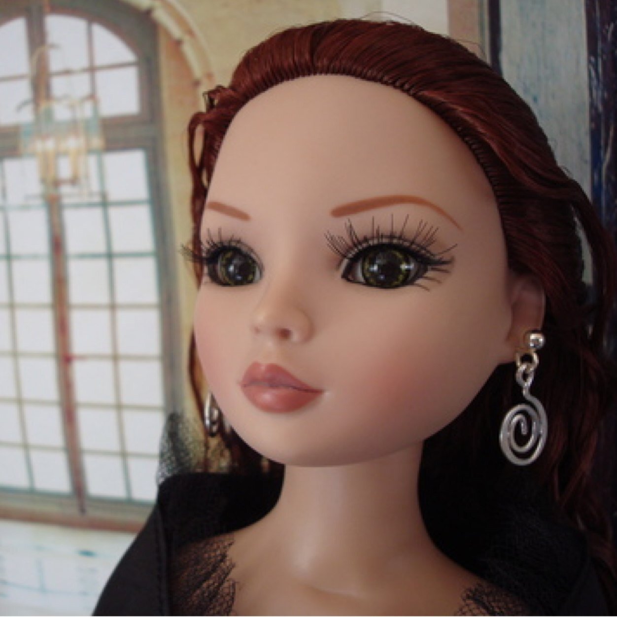 Handmade Jewellery, clothing and props 
for Wilde Imagination and Tonner Dolls.