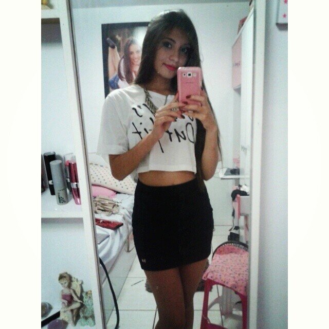 18 Otoños Amo mi pelo hija única de la casualidad. Mientras caemos hay música. Música llenas mi alma. Amor eterno a NTVG LVP & TB! Nueva en twitter