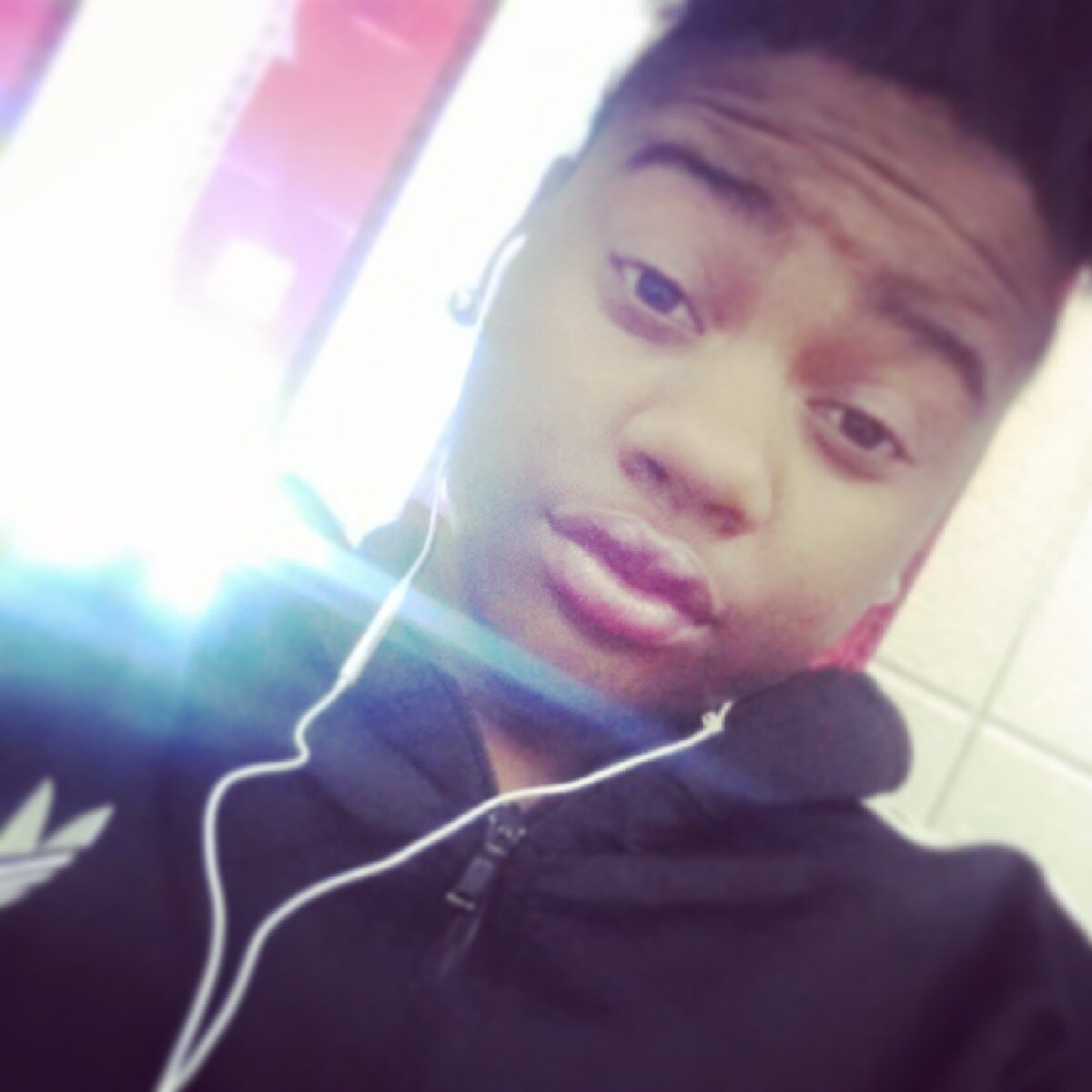 Follow Me And ill Follow Back . . (: