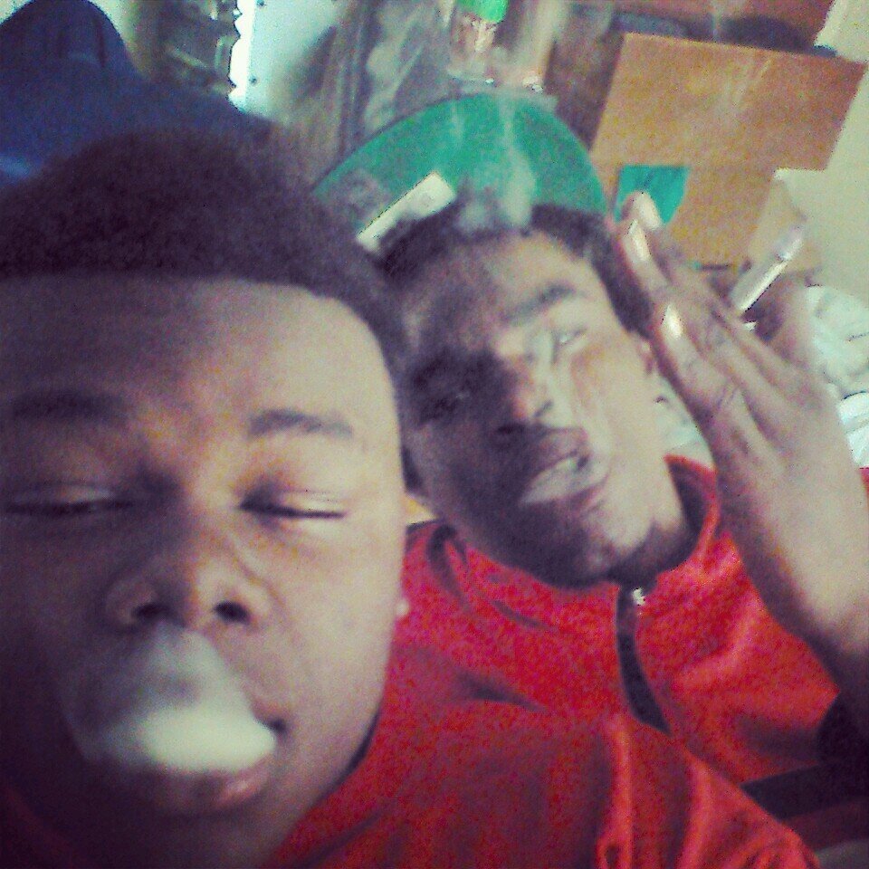 All the niqqas that hang wit me done least shoot a fire arm for me