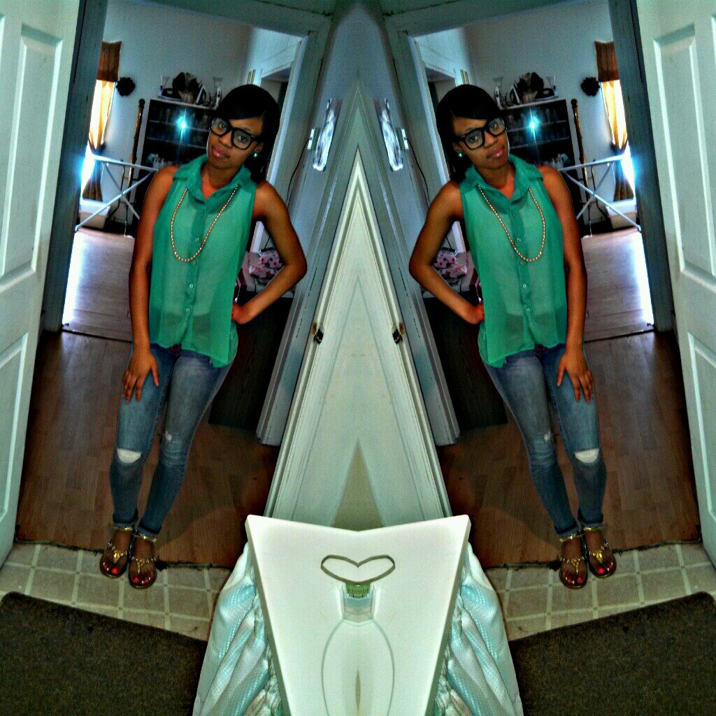 #teamloyal #pretty #smart live love laugh && enjoy life :)