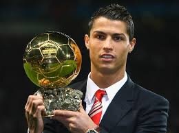 Cristiano Ronaldo Official / Twitter #CR7emag