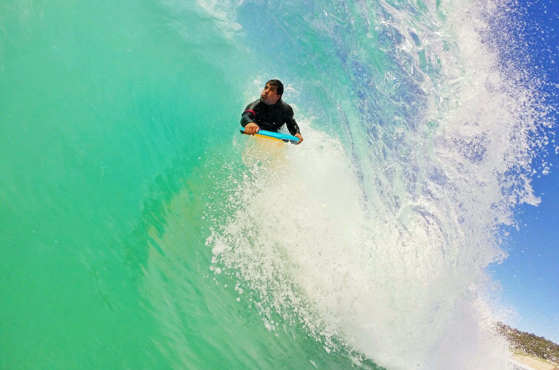 Peruvian in the bay. Soul surfer. Sponger.Business owner