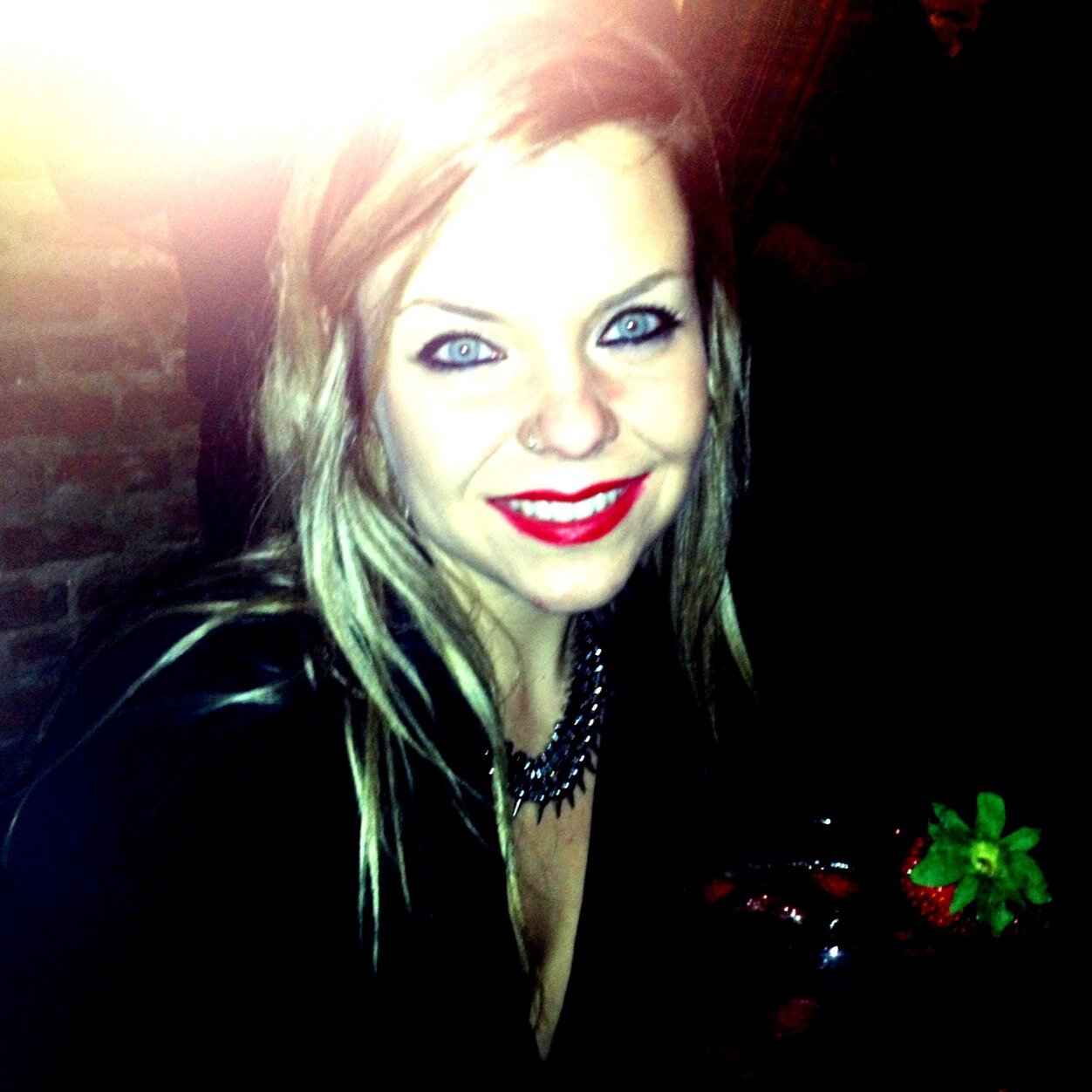 violetfemmes_am's profile picture. Amante de lo colorido y divertido. De la publicidad y el diseño. A viajar y disfrutar, que la vida son dos días! Intolerante de los intolerantes.