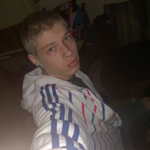 20 years old... Looking for a band!!!
